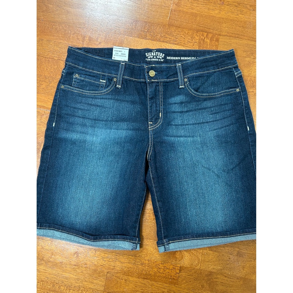 New Signature by Levi Strauss & Co Bermuda Shorts Womens 10 Blue Denim Cuffed